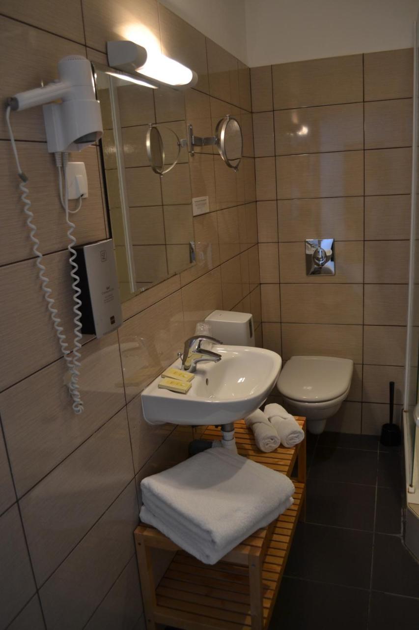 Hotel La Porte Saint Pierre-Logis Hotel Intra Muros מראה חיצוני תמונה
